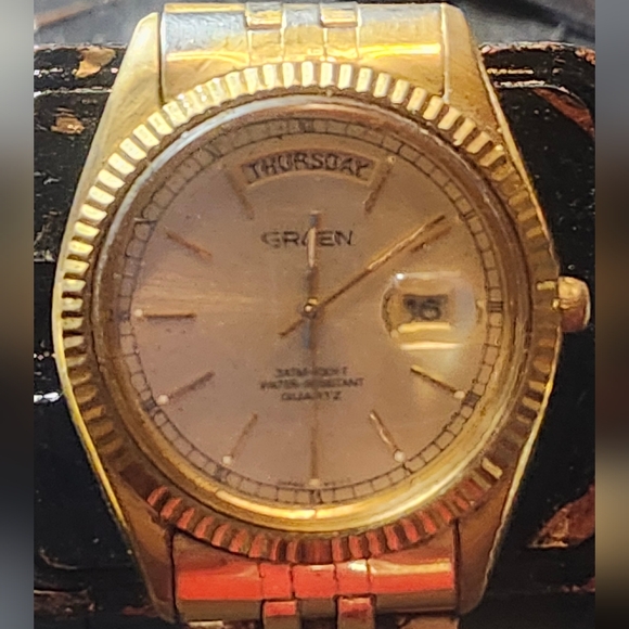 Vintage Y2K Gruen Presidental gold tone - Picture 7 of 10